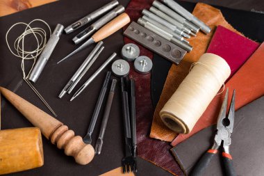 El yapımı deri araçları yakın çekim