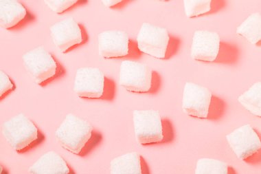 Hatmi şeker pembe bir arka plan üzerinde 