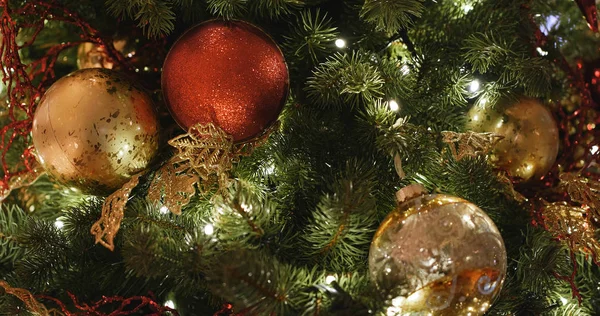 Decoración Del Árbol Navidad Ciudad Por Noche — Foto de Stock