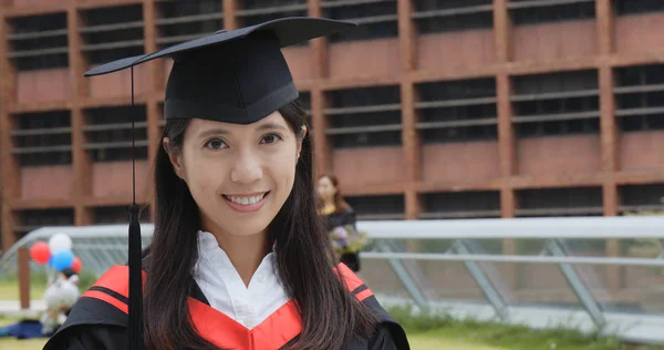 Femme Asiatique Avec Robe Graduation — Photo