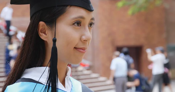 Asiática Mujer Graduación Pensar Futuro —  Fotos de Stock