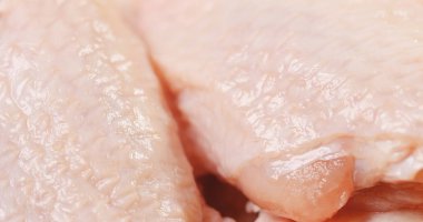 taze çiğ tavuk kanadı 