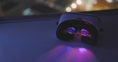 VR aygıt oyun film içinde 