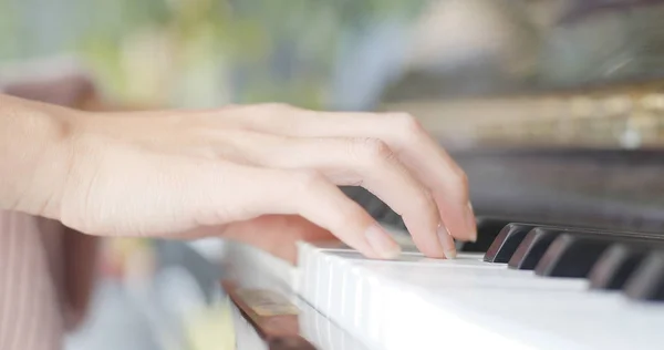 Zongorázni Közelről — Stock Fotó