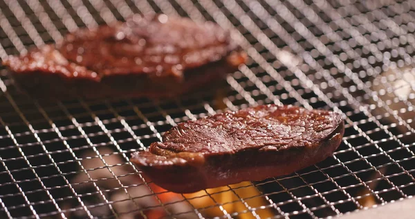 Carne Res Red Metal Barbacoa — Foto de Stock