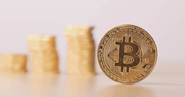 Bitcoin Pile Coins Back — Stock Photo, Image