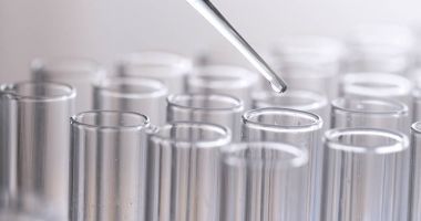 Pipet damla örnek test tüpleri içine 