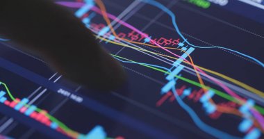 Analiz borsa verileri dijital ekranda 