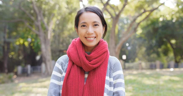 Woman Wearing Red Scarf Park — Stock Photo, Image