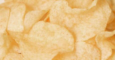 Lezzetli patates cipsi yakın çekim 
