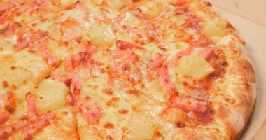 Lezzetli peynir pizza yakın çekim