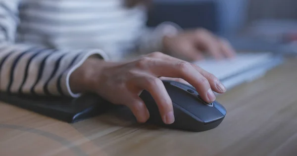 Woman Using Computer Night — Stock Photo, Image