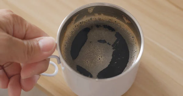 Bovenaanzicht Van Het Drinken Van Warme Koffie — Stockfoto