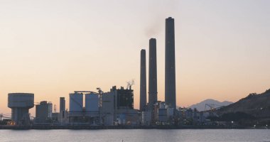Güç istasyonu Lamma Adası'nda Hong Kong şehir içinde 