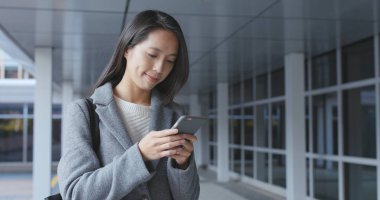 Asya işkadını, açık istimal hareket eden telefon 