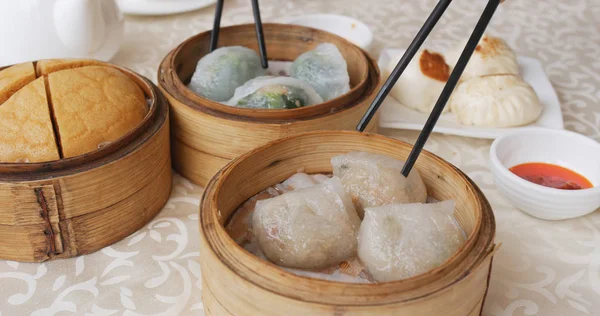 Having Chinese Dim Sum Restaurant Together — Stock Photo, Image