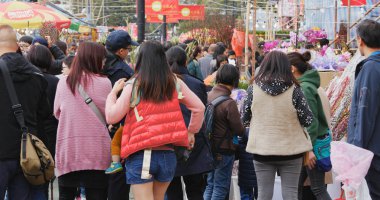 Victoria Park, Hong Kong - 14 Şubat 2018: Hong Kong ay yeni yıl adil Victoria Park, geleneksel Çin pazarı 