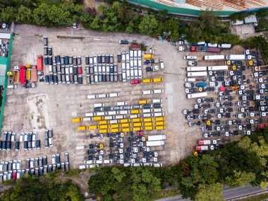 Otoparkın Üstten Görünüm