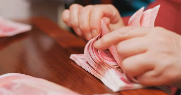 Contando Número Rmb Por Mãos — Fotografia de Stock