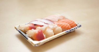 Suşi almak yiyip yakın 