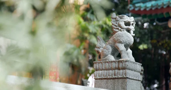 Socha Lva Čínské Zahradě — Stock fotografie