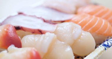 Suşi almak uzak yakın çekim 