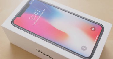 Hong Kong, Hong Kong - 01 Mart, 2018: iphonex kutusunu açmak 