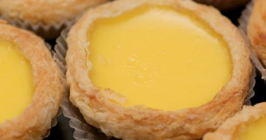 Yumurta tart yığını kapat 
