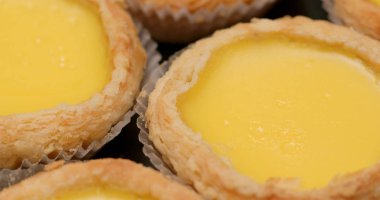 Yumurta tart yığını kapat  
