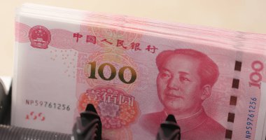 Para sayma makinesi ile RMB 