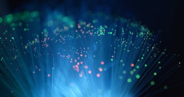 Fiber optik siyah arka plan üzerinde ışık 
