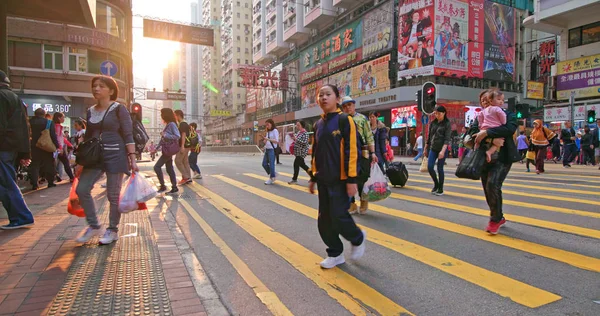 North Point Hong Kong Mars 2018 Les Gens Traversant Route — Photo