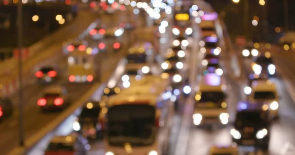 夜间城市交通模糊视图 — 图库照片