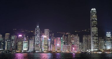 Victoria Limanı, Hong Kong - 09 Mart, 2018: Hong Kong, gece 