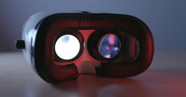 Kırmızı ışık aygıtla VR 