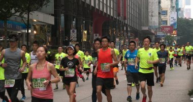 Tsim Sha Tsui, Hong Kong - 21 Ocak, 2018: Standart chartered maraton 
