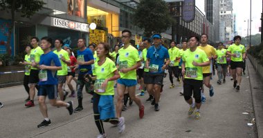 Tsim Sha Tsui, Hong Kong - 21 Ocak, 2018: Hong Kong standart chartered maraton 