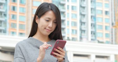 Smartphone, açık kullanan kadın 