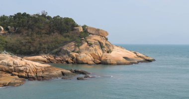 Sahil ve deniz dalgaları görünümü