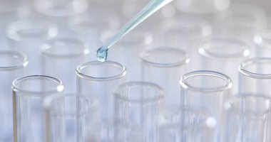 Test tüpü ile bilimsel araştırma yapıyorum 