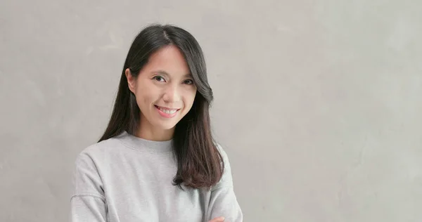 Feliz Asiático Mujer Sonriendo —  Fotos de Stock