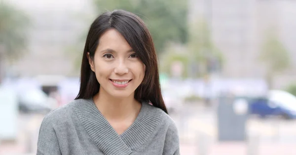 Asian Woman Smiling Camera — Stock Photo, Image