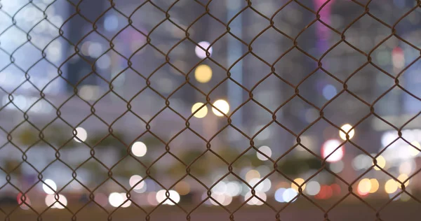Blur Város Hong Kong Éjjel Drótkerítés — Stock Fotó