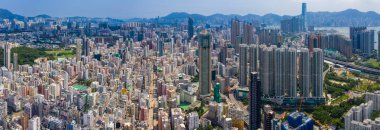 Mong Kok, Hong Kong - 03 Eylül 2019: insansız hava aracı Hong Kong üzerinde uçuyor