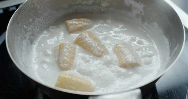 Masakan Thailand, kelapa pisang dessert — Stok Foto