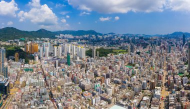 Kolwoon, Hong Kong - 03 Eylül 2019: insansız hava aracı Hong Kong üzerinde uçuyor