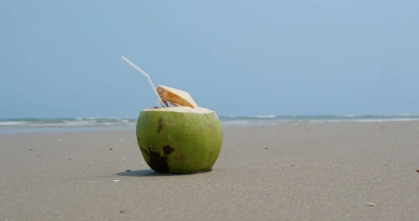 Băutură Nucă Cocos Plajă — Fotografie, imagine de stoc