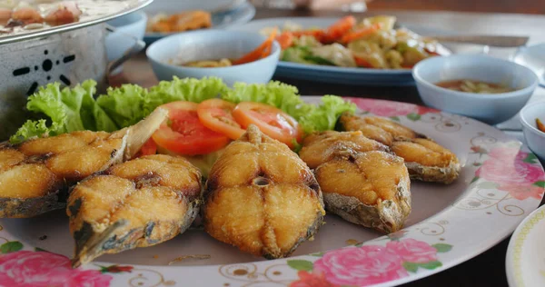 Açık Hava Restoranında Tayland Usulü Yemek — Stok fotoğraf