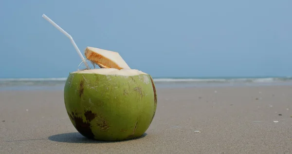Bebida Fresca Coco Playa —  Fotos de Stock