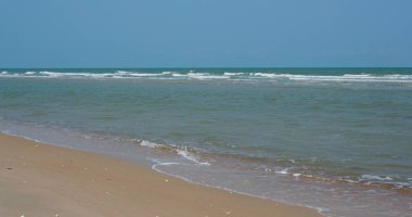 Tropik okyanus plajı ve denizi